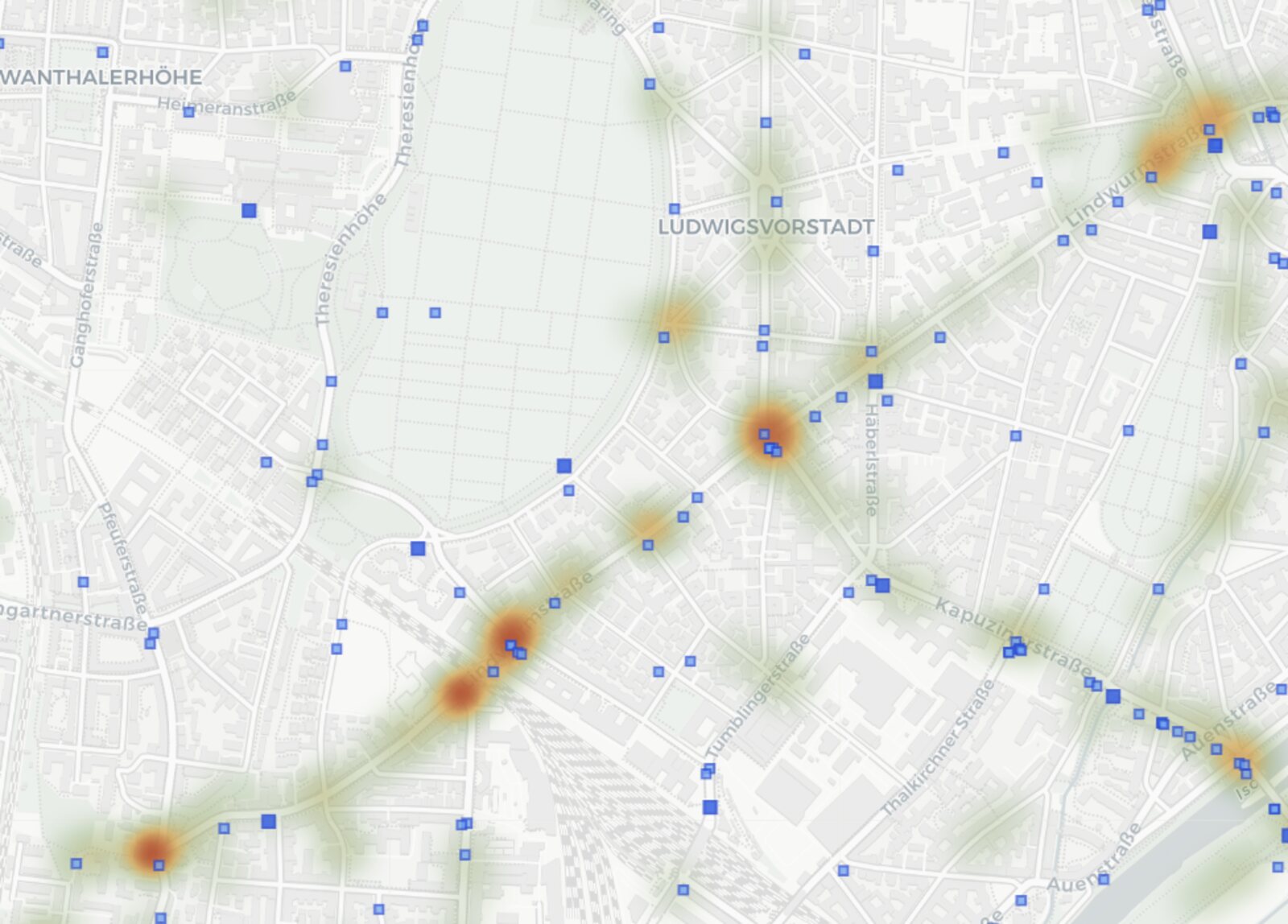 Heatmap of Go-Bike verified near-misses along Lindwurmstraße and surrounding streets, with officially recorded cyclist accidents marked as blue squares.